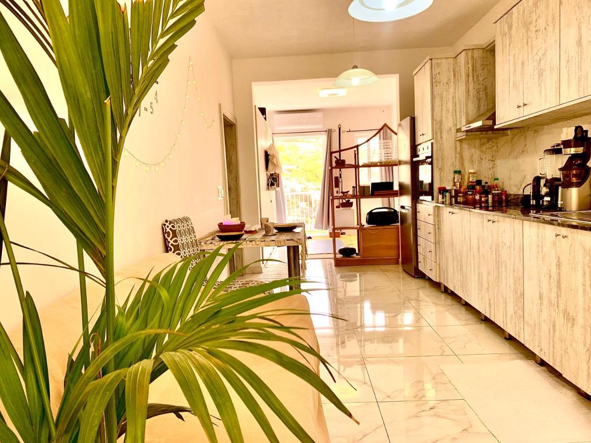 Private Bedroom With Balcony In A Shared Apartment At The Bay Of Xlendi Exterior foto